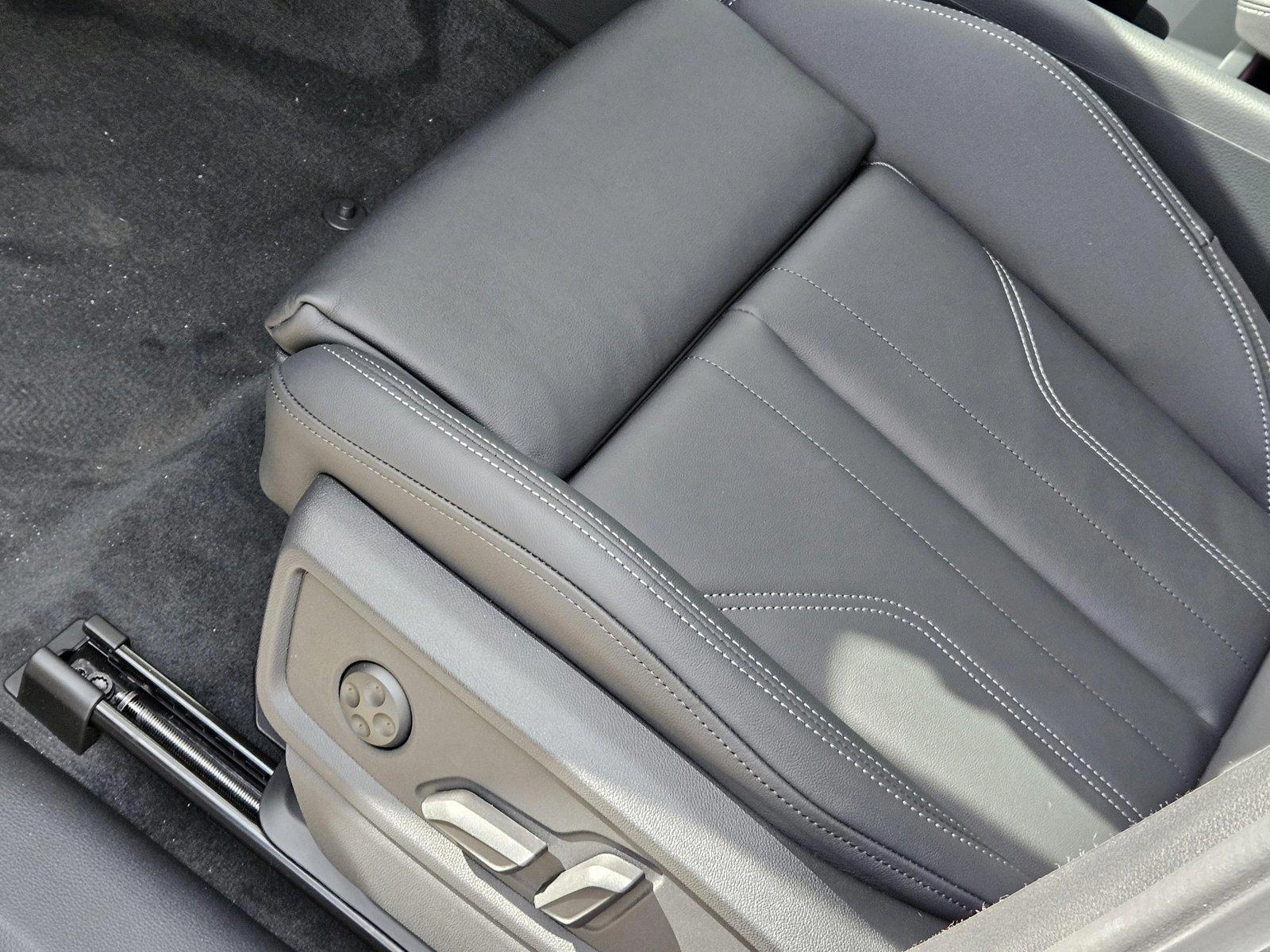 2025 Audi Q5 45 S line Premium photo 4
