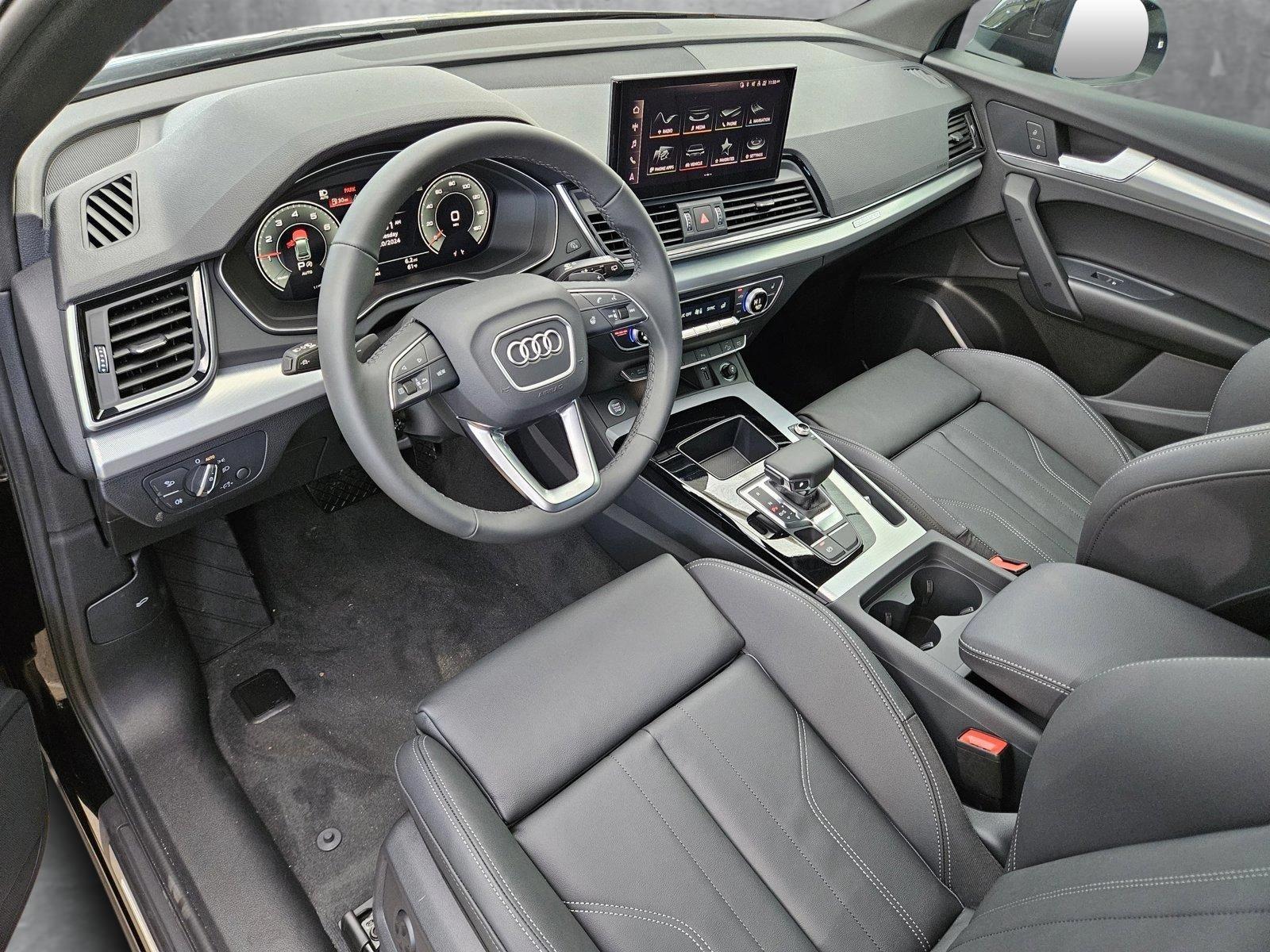 2025 Audi Q5 45 S line Premium photo 3