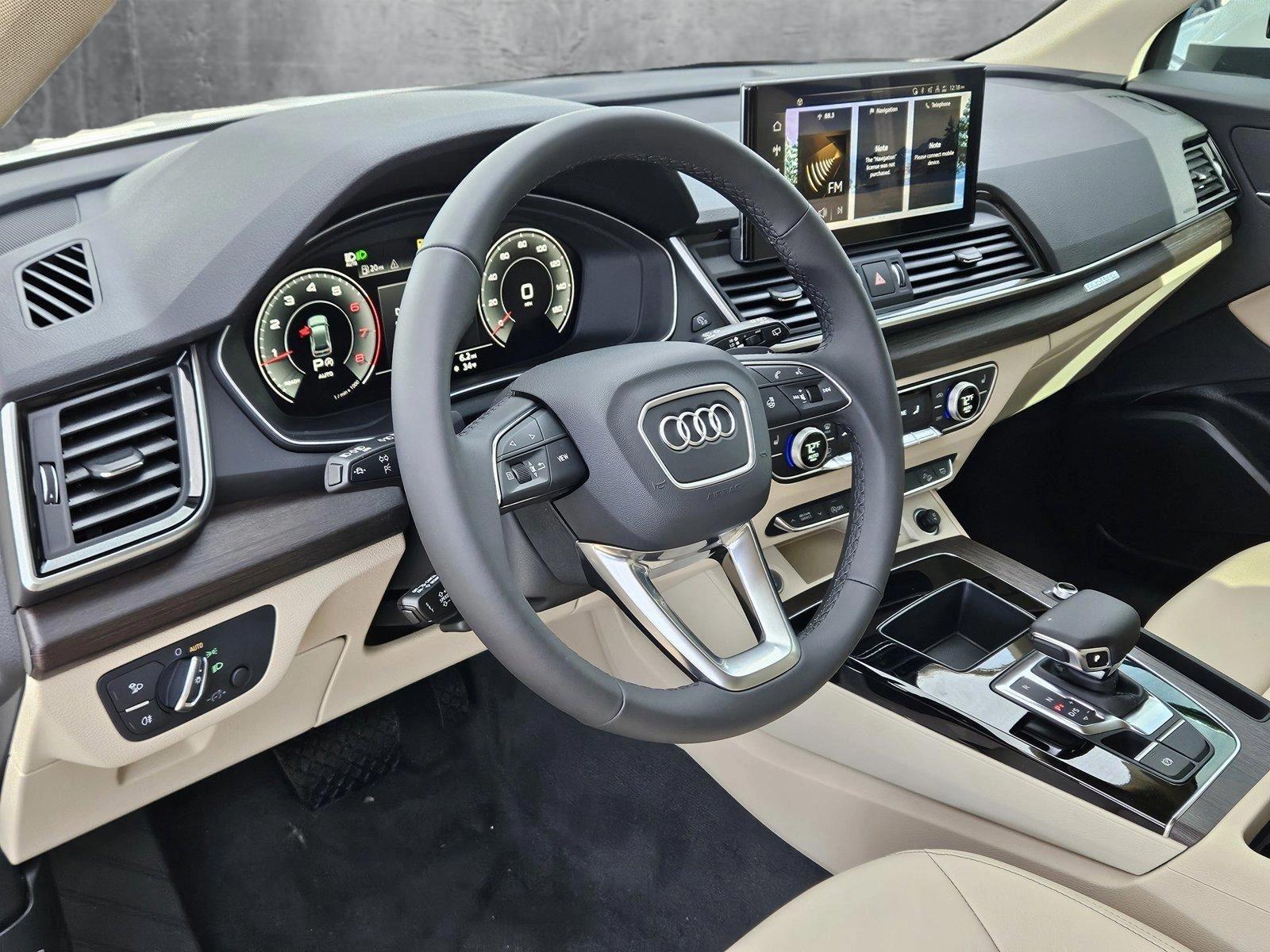 2025 Audi Q5 40 Premium photo 3