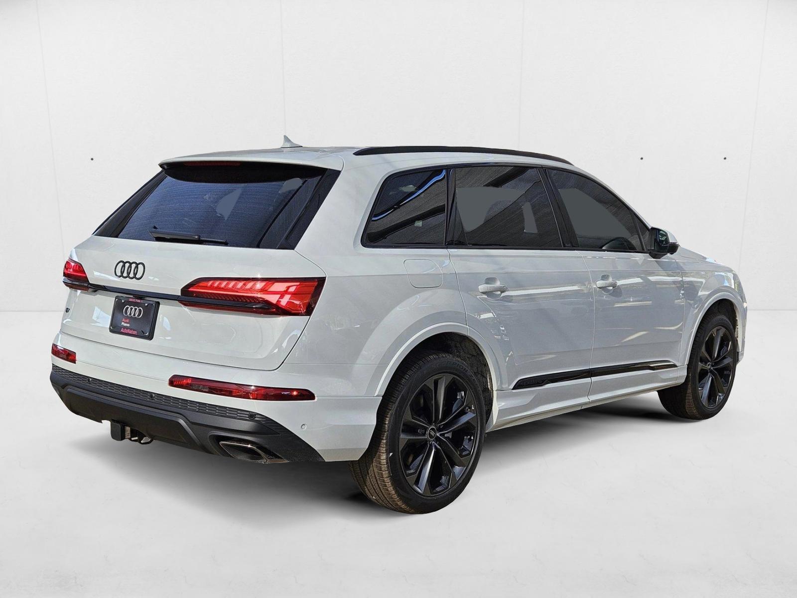 2025 Audi Q7 55 Premium Plus photo 2