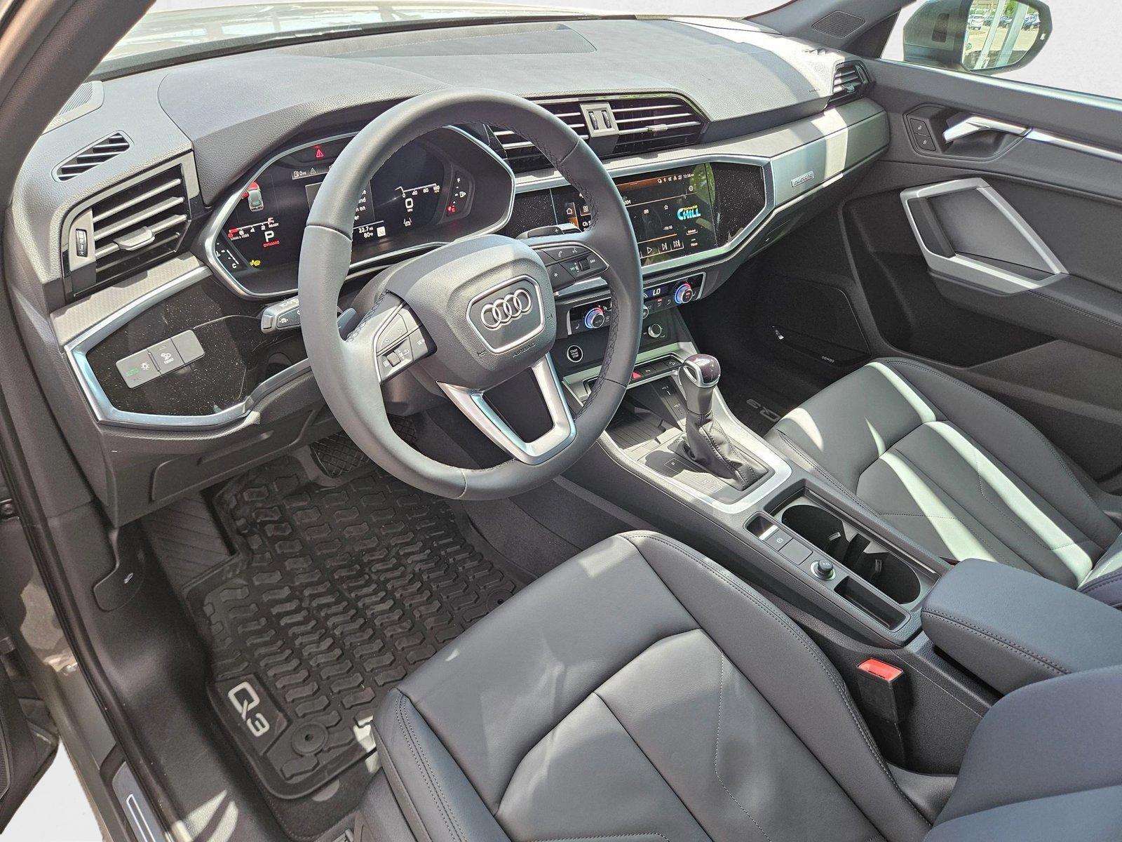 2025 Audi Q3 Premium Plus photo 3