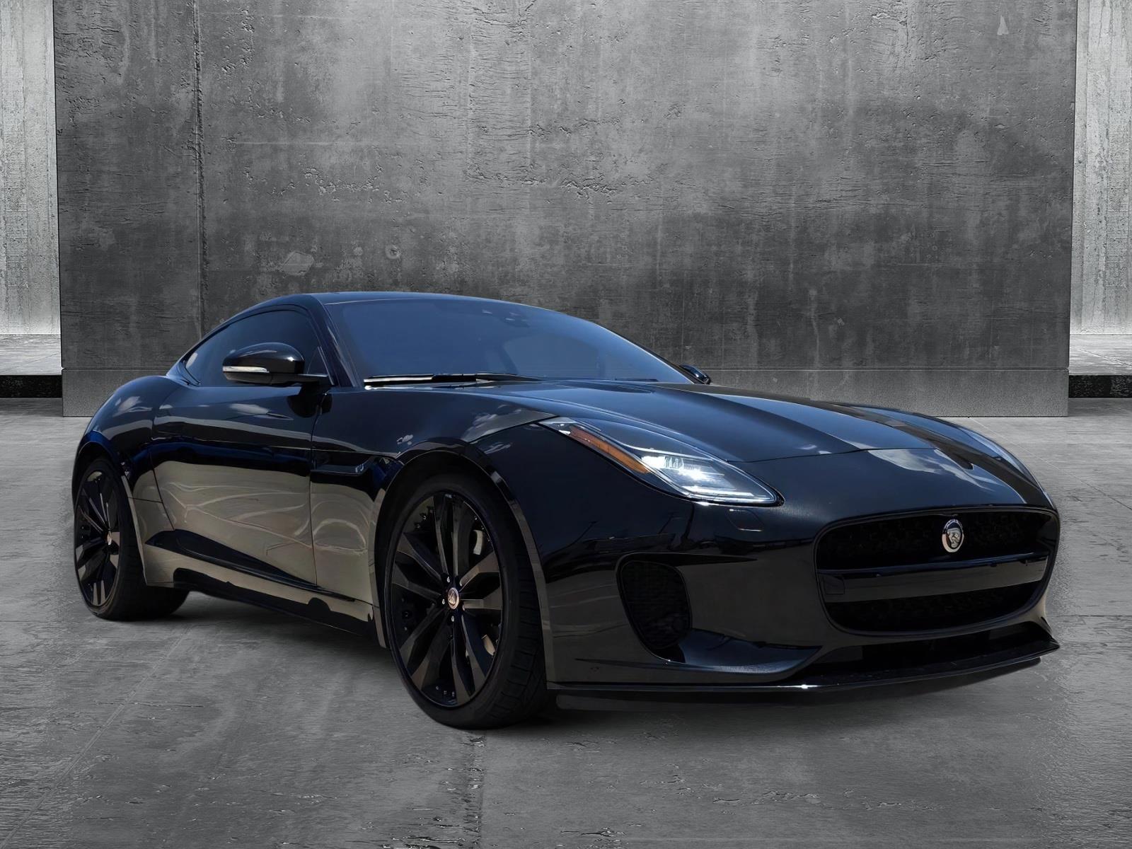 2019 Jaguar F-TYPE P300 photo 3