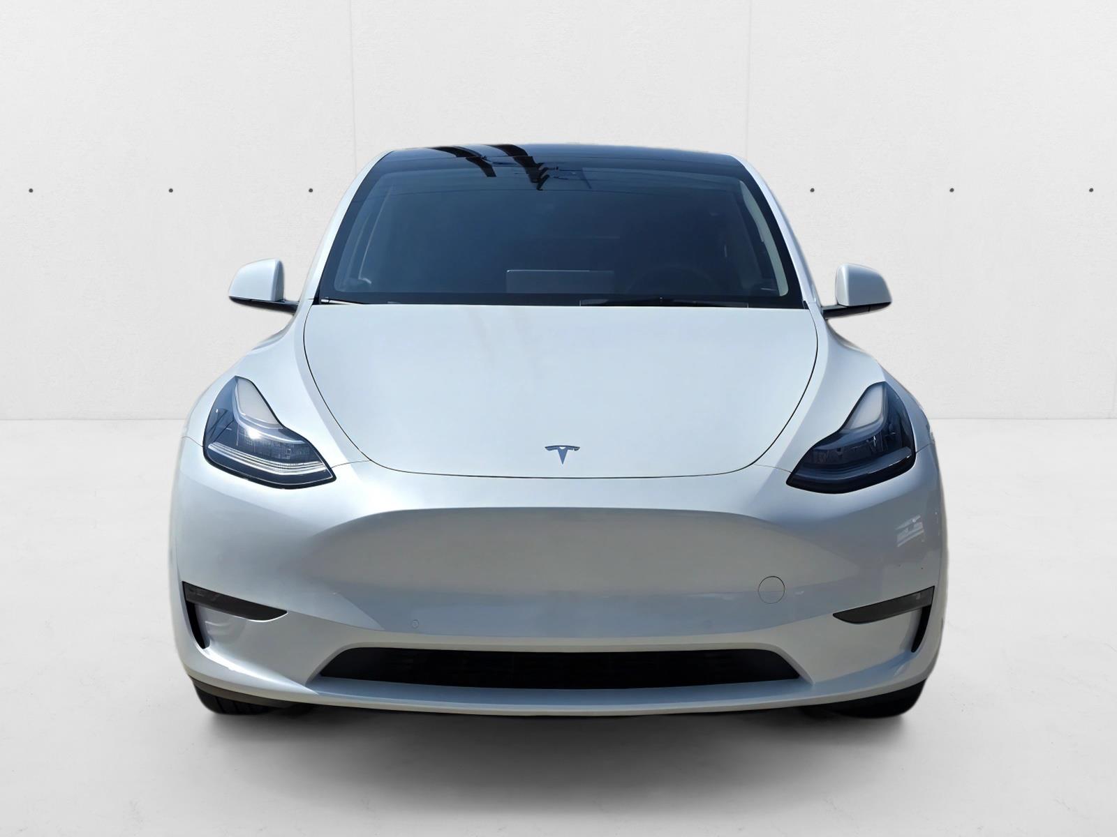 2022 Tesla Model Y Long Range photo 2
