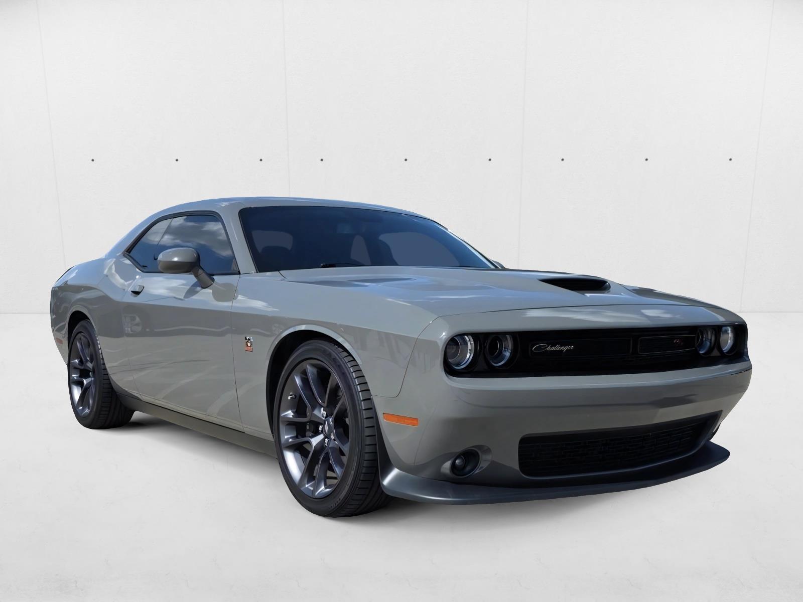 2023 Dodge Challenger R/T Scat Pack photo 3
