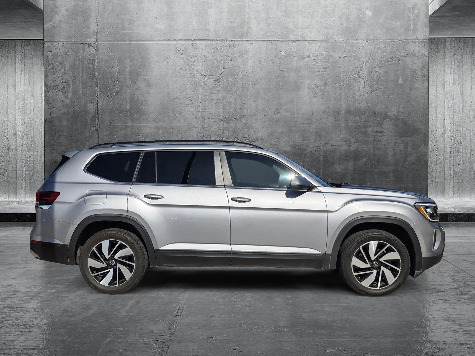 2024 Volkswagen Atlas SE Technology photo 4