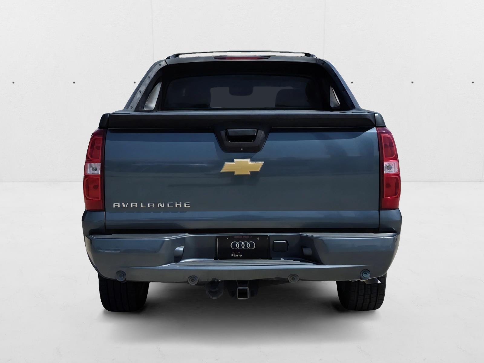 2012 Chevrolet Avalanche LT photo 4