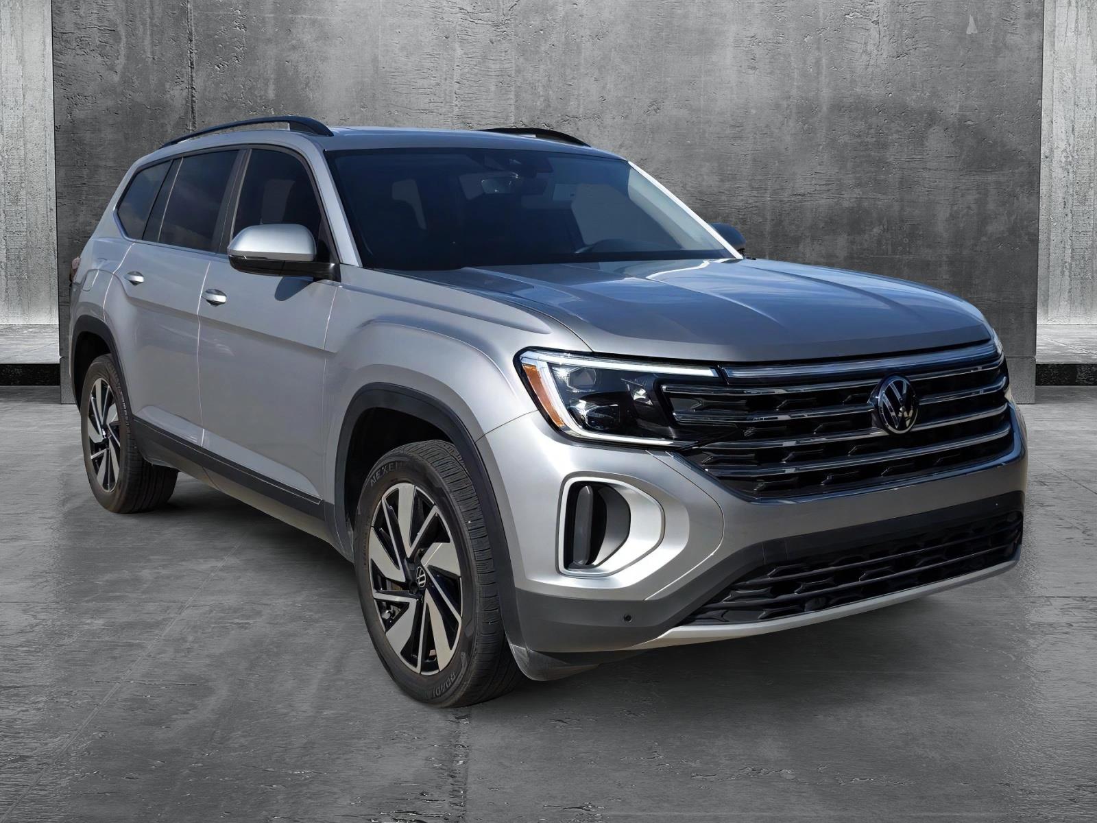 2024 Volkswagen Atlas SE Technology photo 3