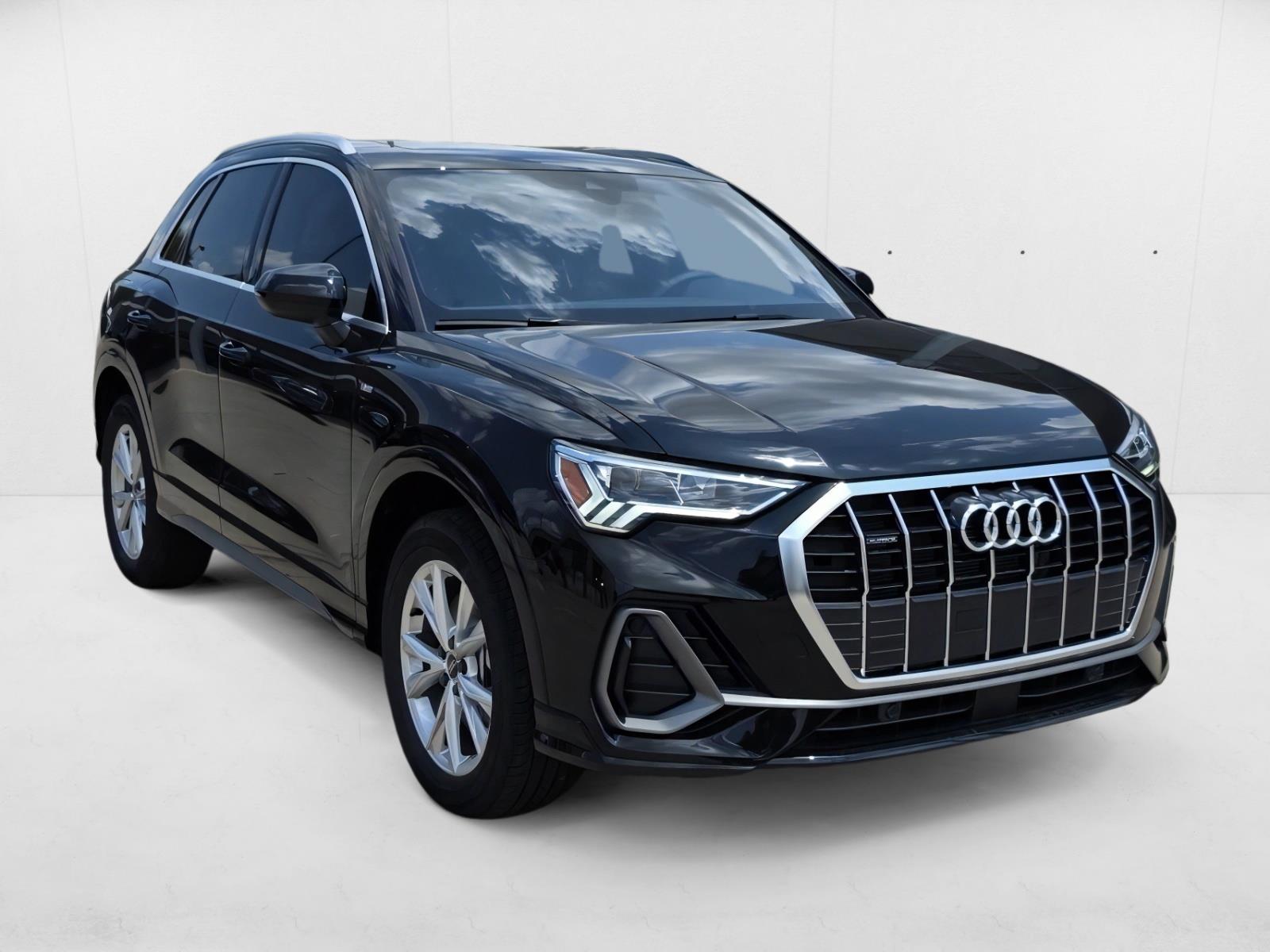2025 Audi Q3 45 TFSI S line Premium photo 3