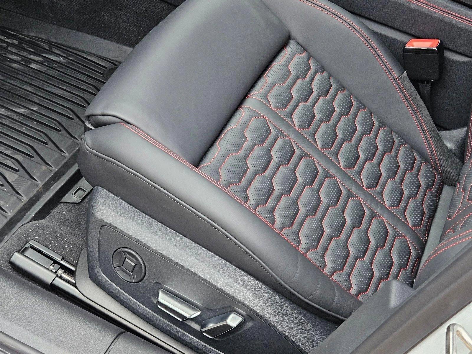 2025 Audi RS 6 Avant Performance photo 4