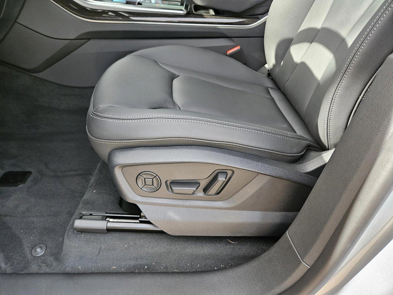 2025 Audi Q8 55 Premium photo 3