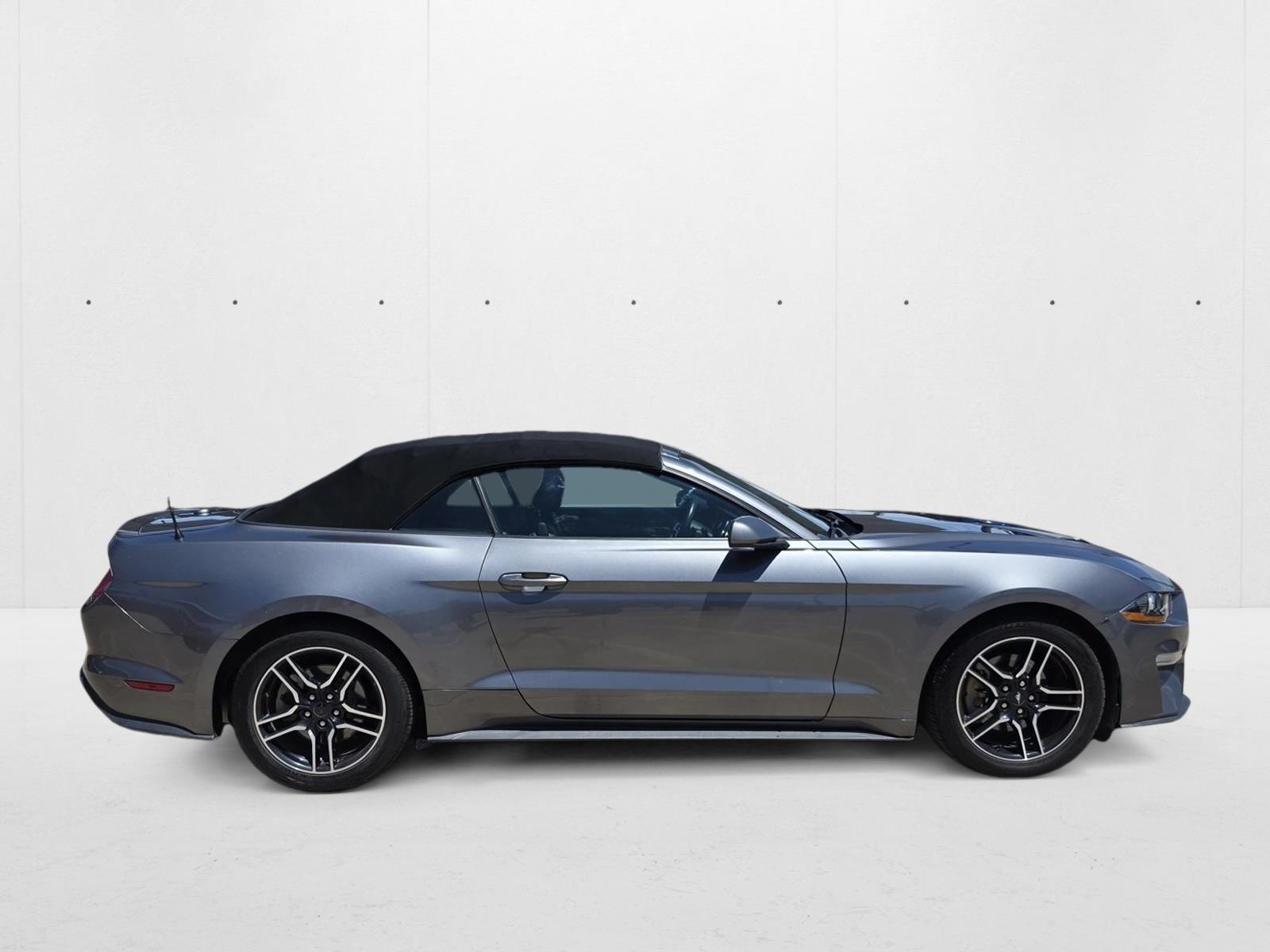 2021 Ford Mustang EcoBoost Premium photo 4