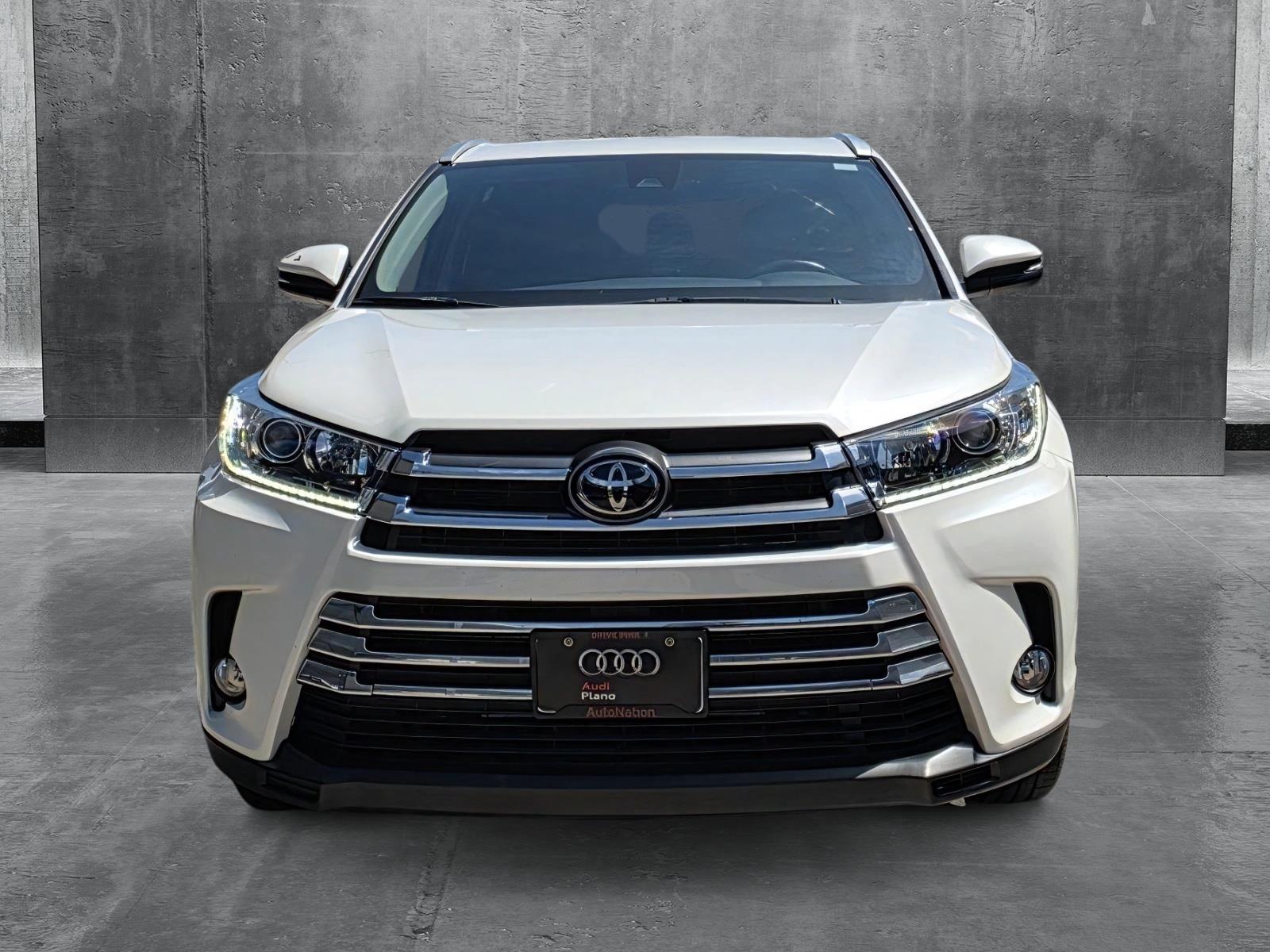 2019 Toyota Highlander SE photo 2