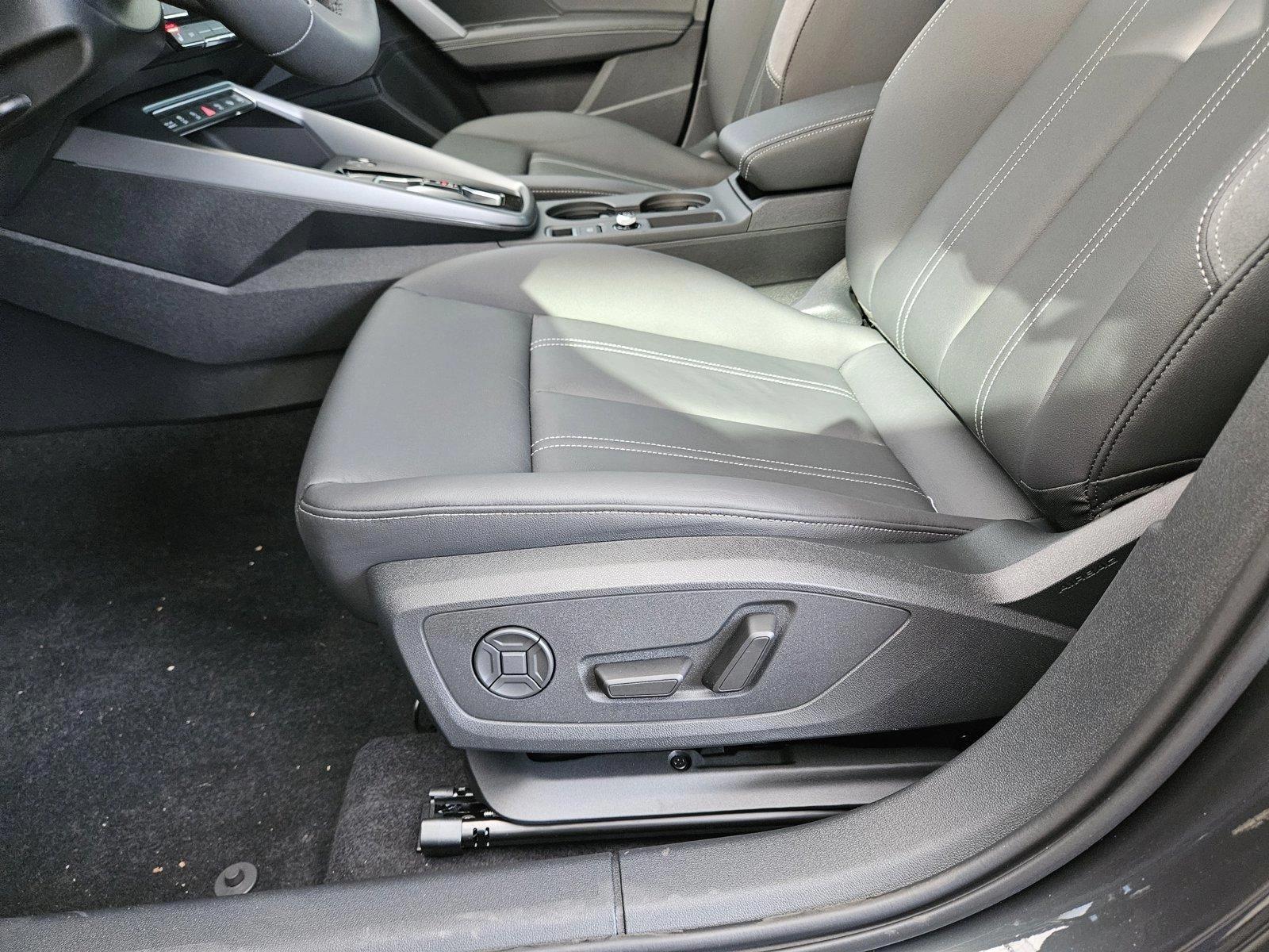 2025 Audi A3 2.0T Premium photo 4