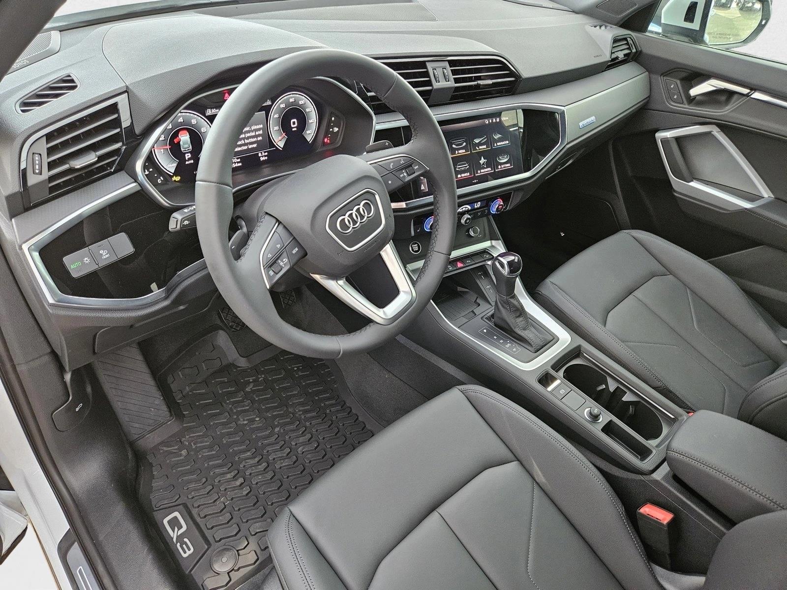 2024 Audi Q3 S line Premium Plus photo 2