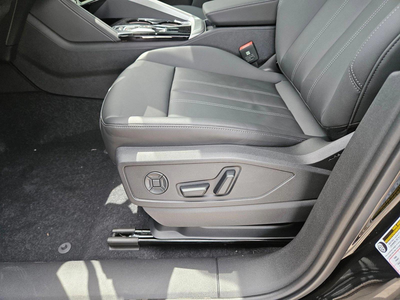 2025 Audi Q5 Premium Plus photo 4
