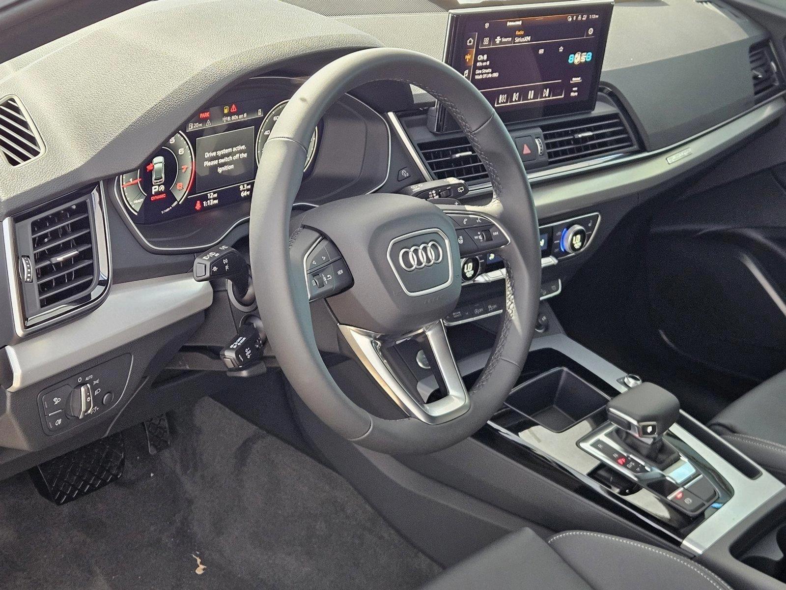 2025 Audi Q5 45 S line Premium photo 3