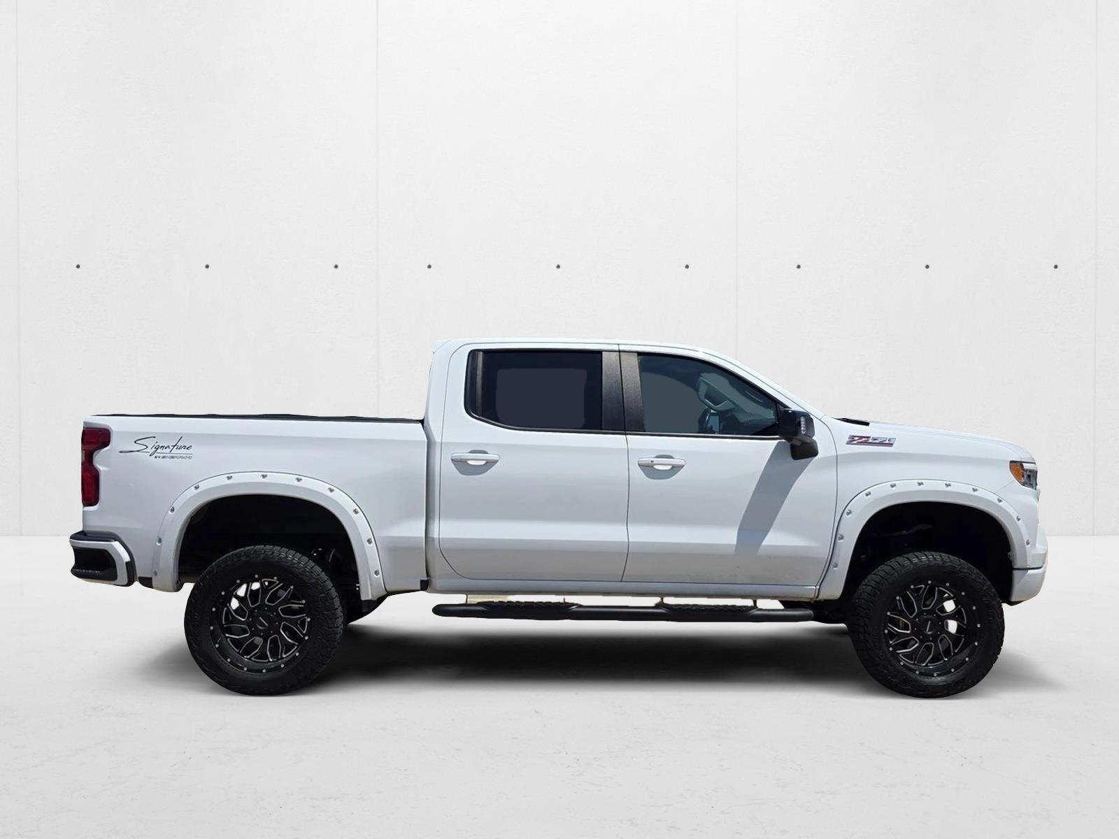 2023 Chevrolet Silverado 1500 RST photo 4
