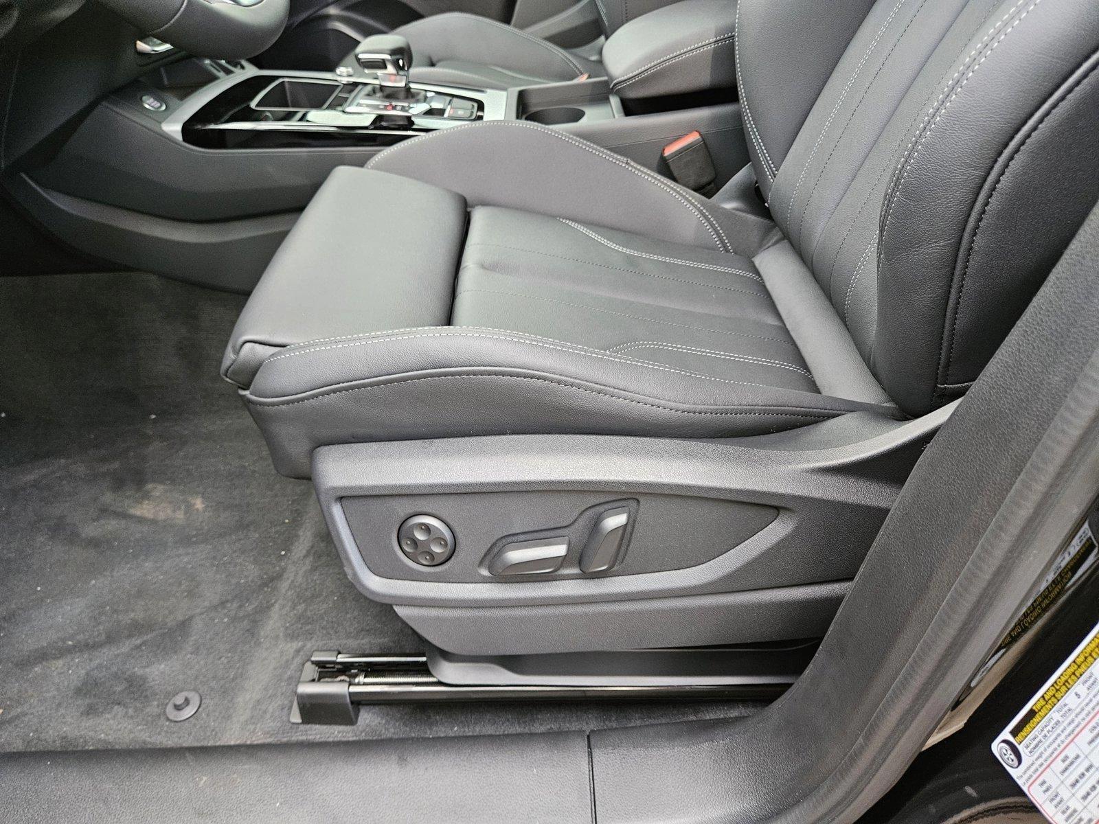 2025 Audi Q5 45 S line Premium photo 4