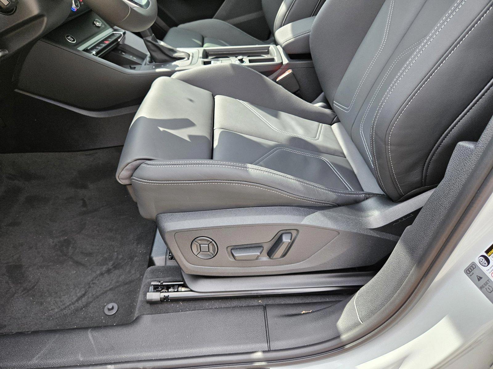 2024 Audi Q3 S line Premium Plus photo 2