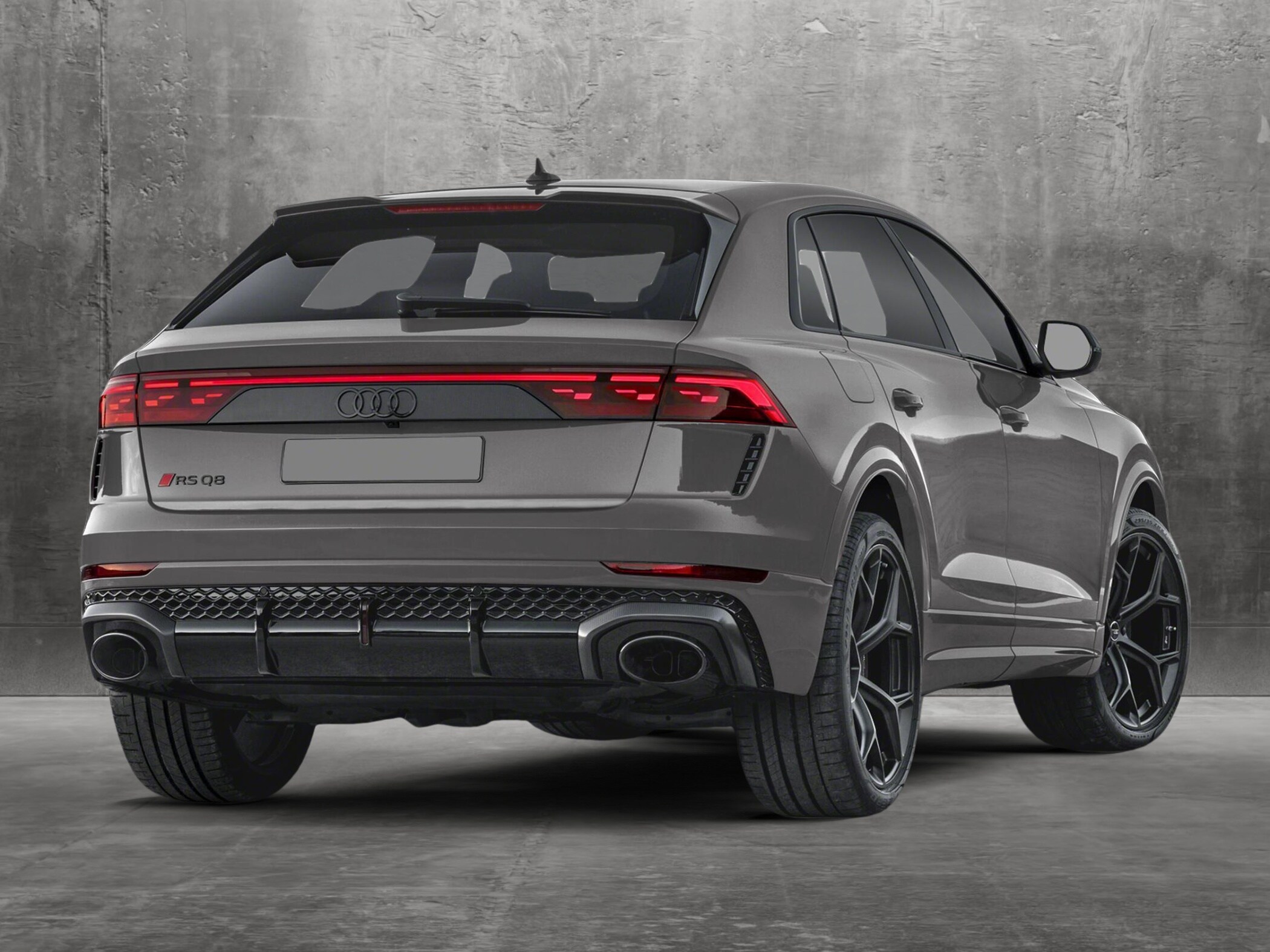 2025 Audi RS Q8 photo 2