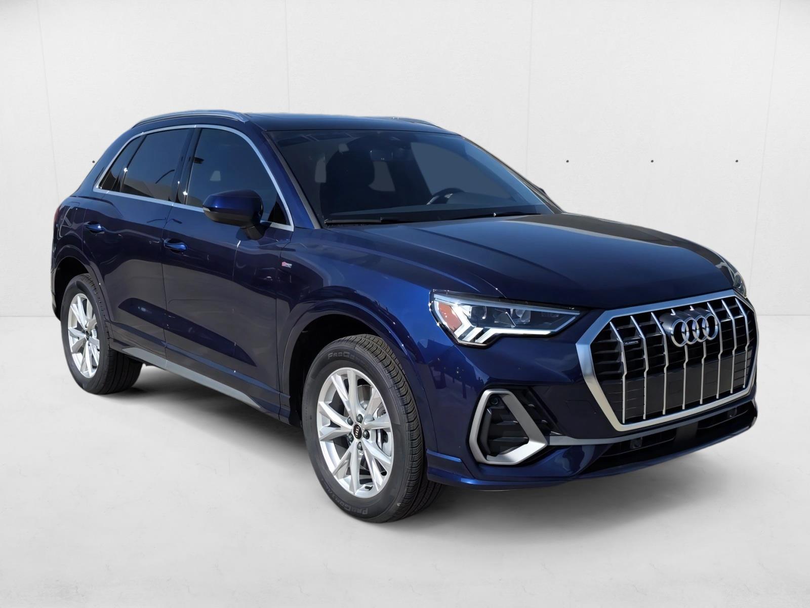 2025 Audi Q3 45 TFSI S line Premium photo 3