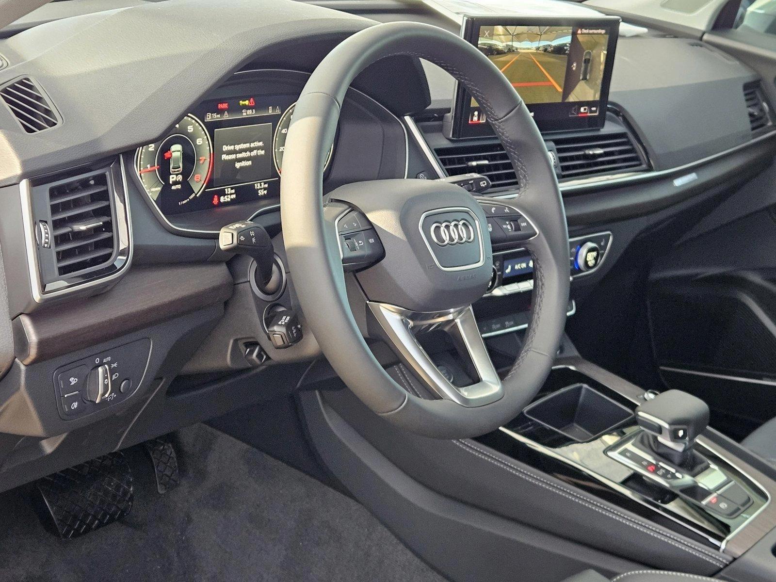 2025 Audi Q5 45 S line Premium Plus photo 3