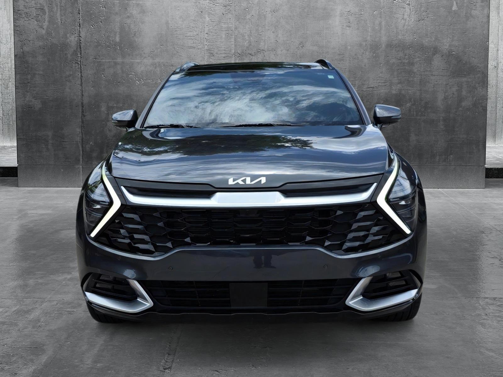 2024 Kia Sportage photo 2