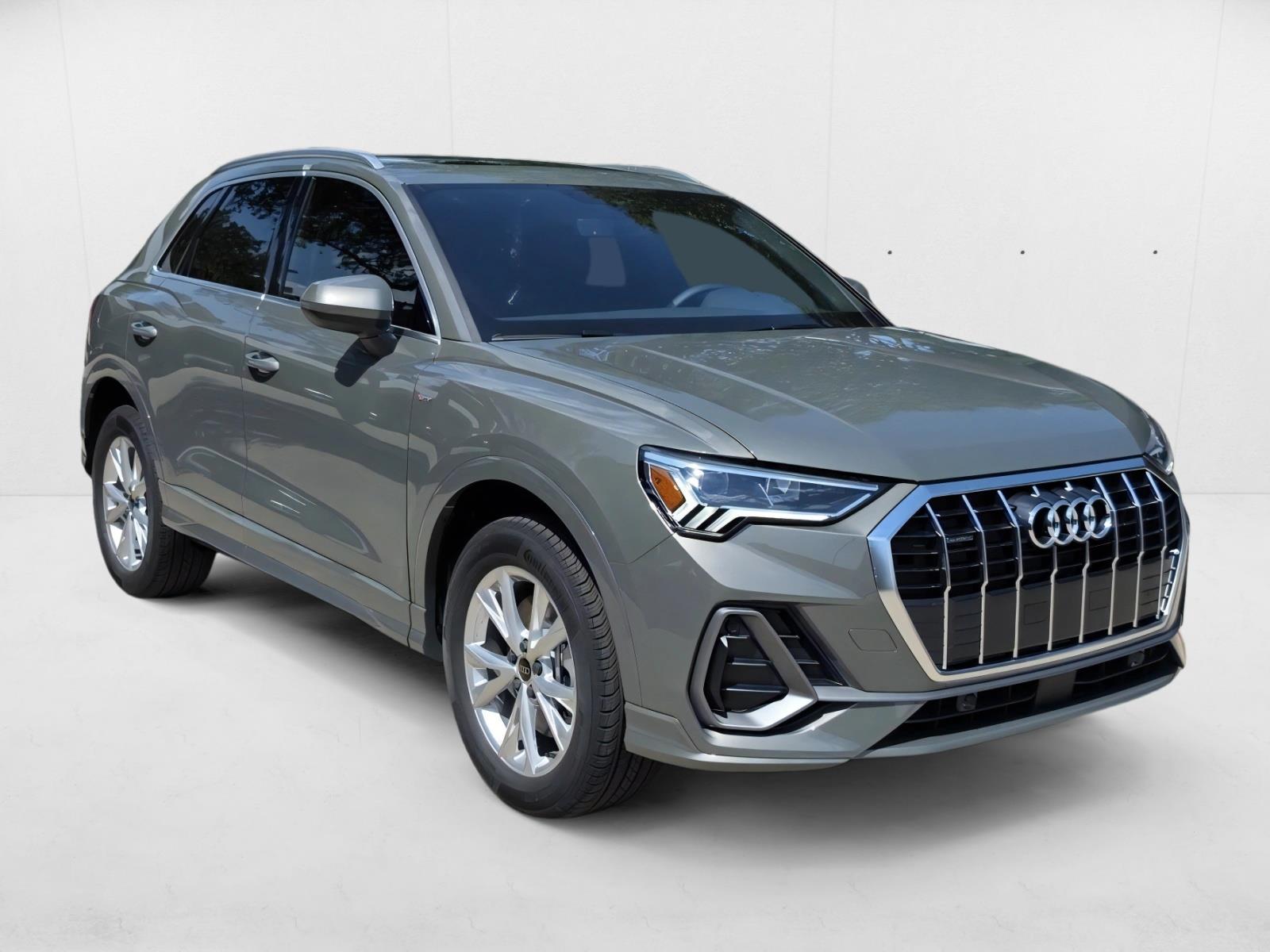2025 Audi Q3 45 TFSI S line Premium photo 3