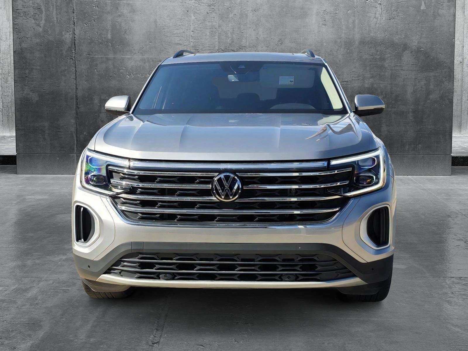 Used 2024 Volkswagen Atlas SE w/Tech with VIN 1V2JR2CAXRC531291 for sale in Plano, TX