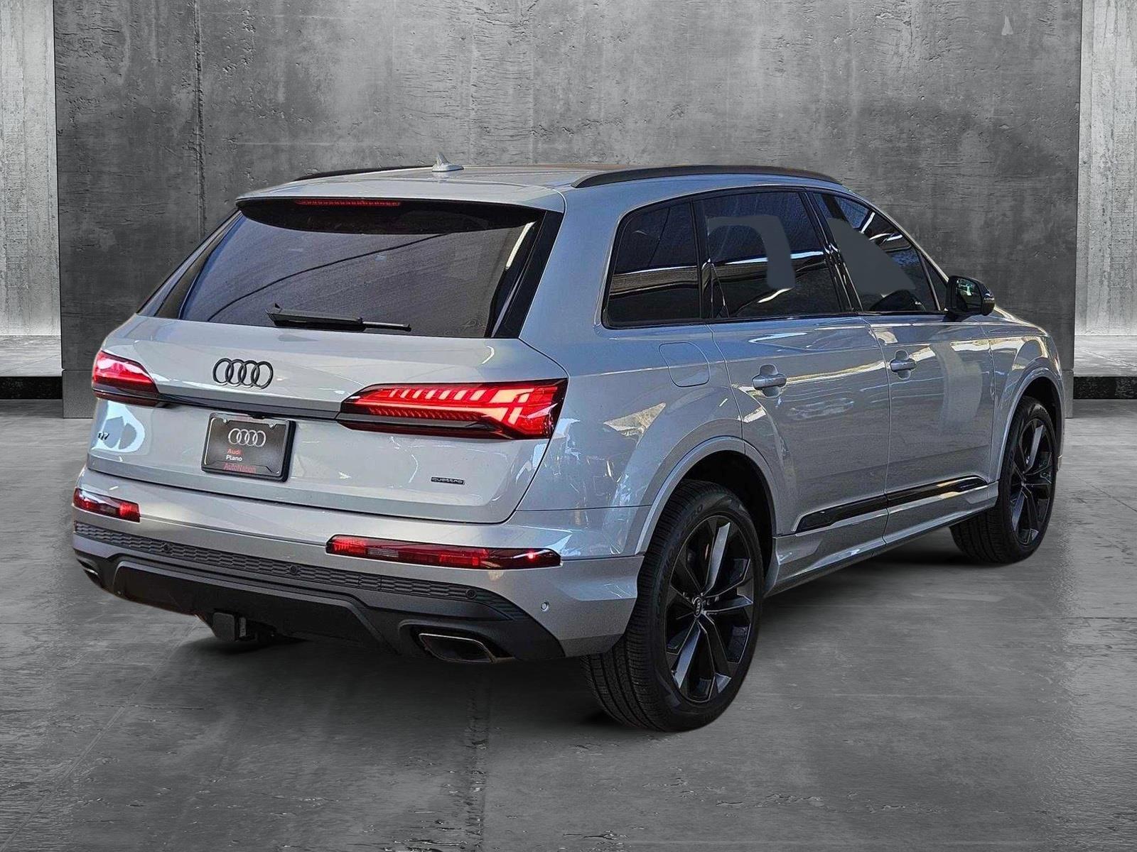 2025 Audi Q7 55 Premium Plus photo 2