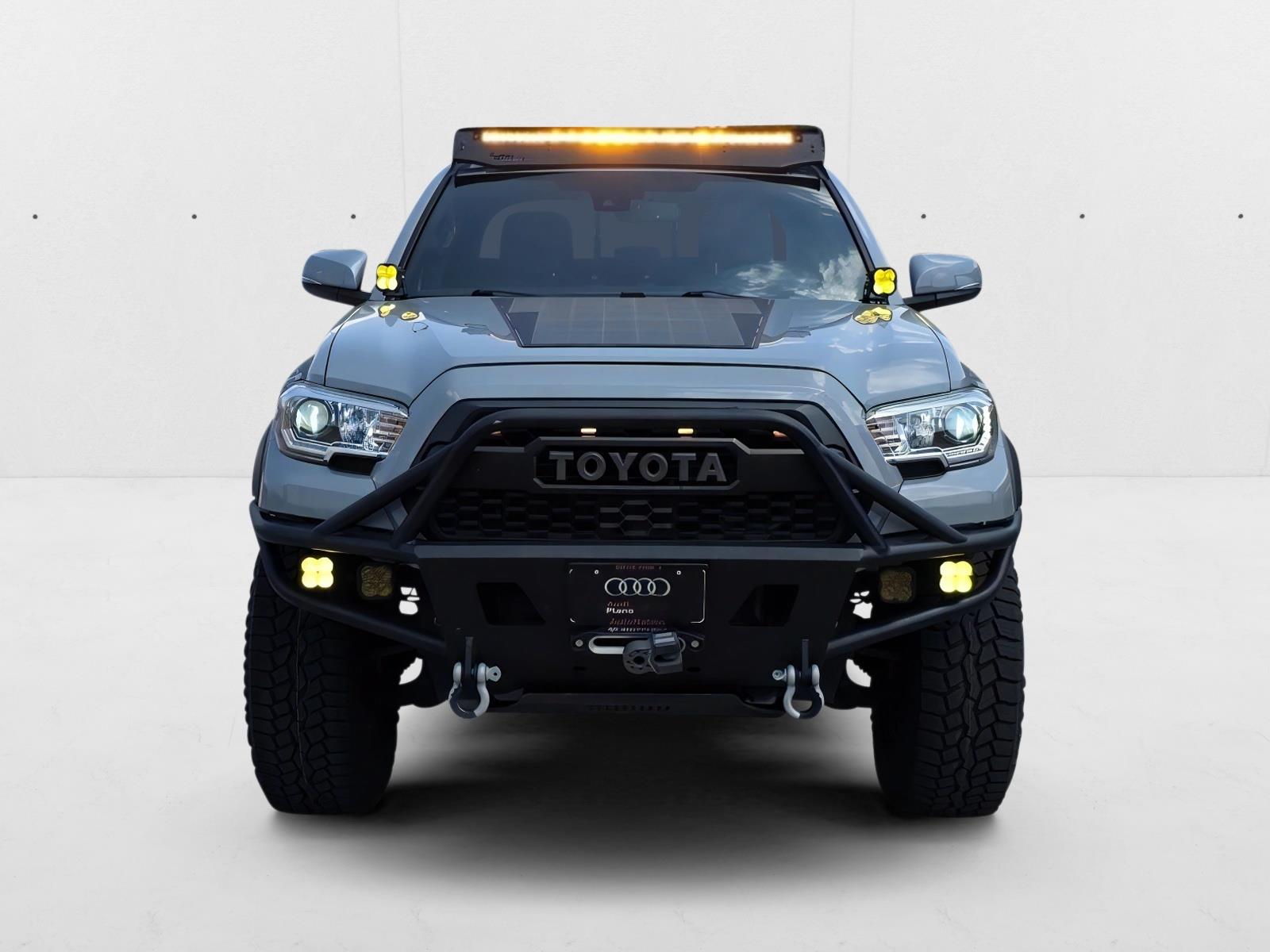 2019 Toyota Tacoma TRD photo 2