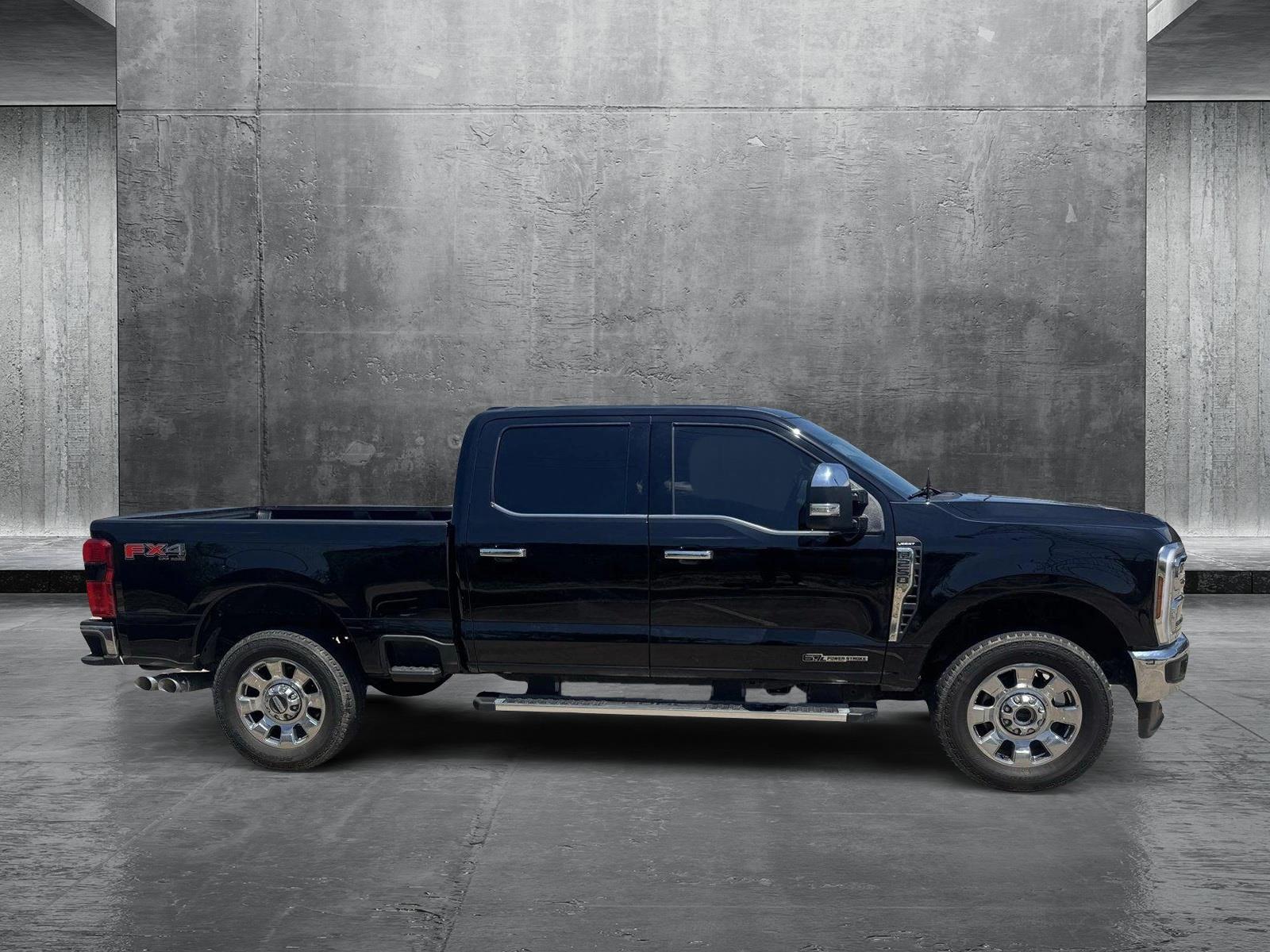 2024 Ford F-250 Lariat photo 4