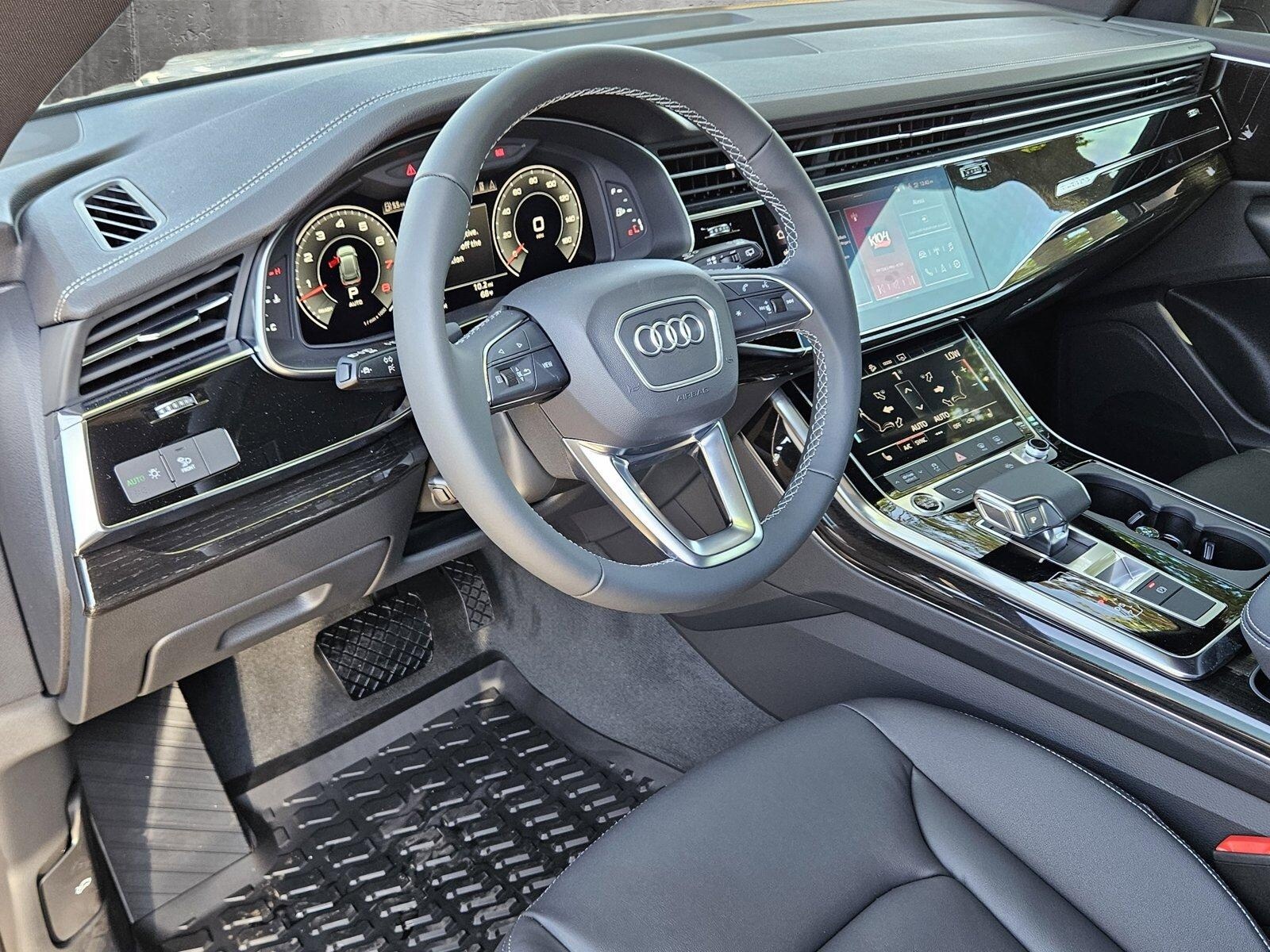 2025 Audi Q8 55 Premium photo 3