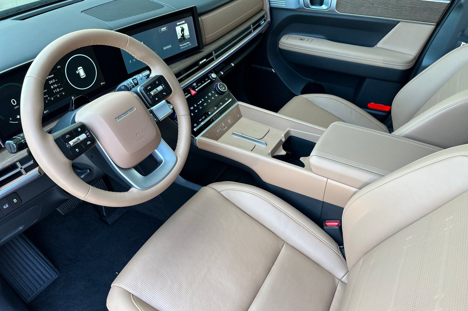 2026 Hyundai Santa Fe Limited - Photo 10