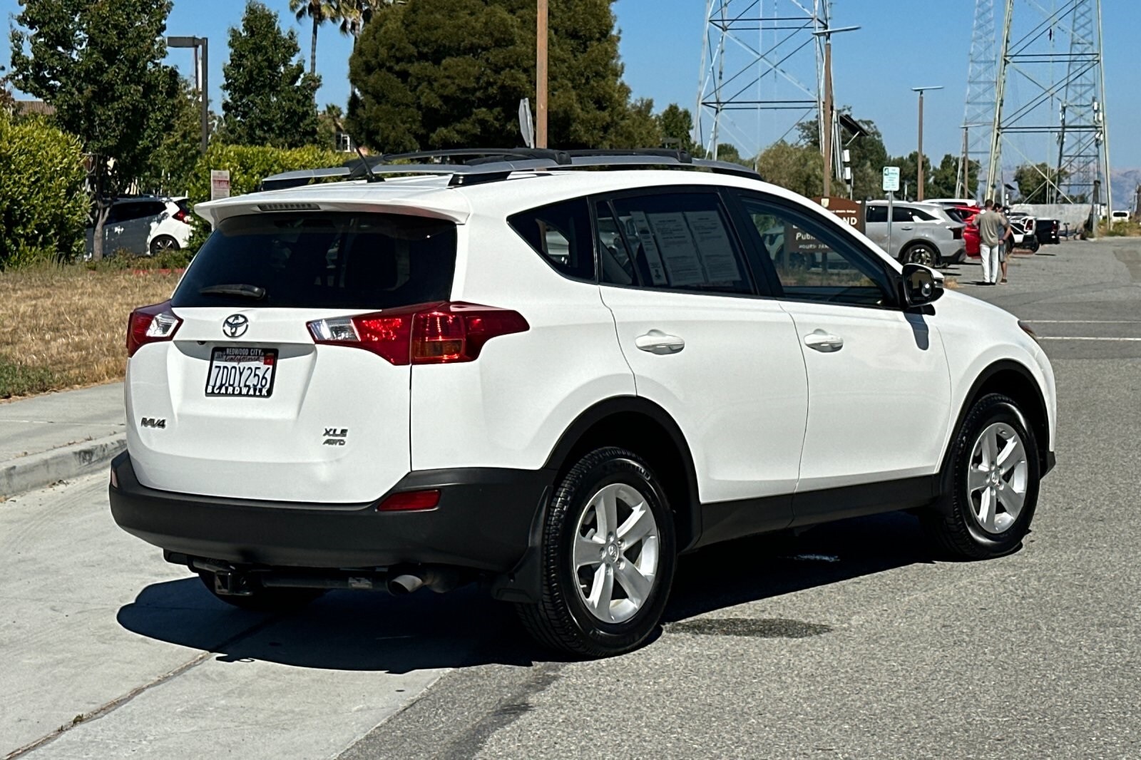 2013 Toyota RAV4 XLE photo 4