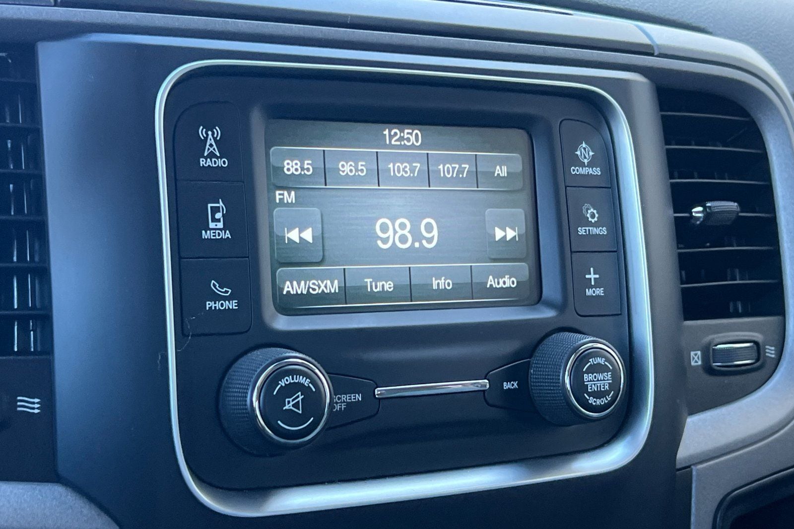 2015 RAM Ram 2500 Pickup Tradesman - Photo 17