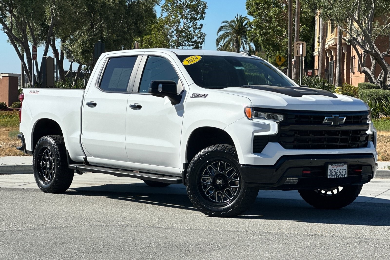 2024 Chevrolet Silverado 1500 LT Trail Boss photo 2