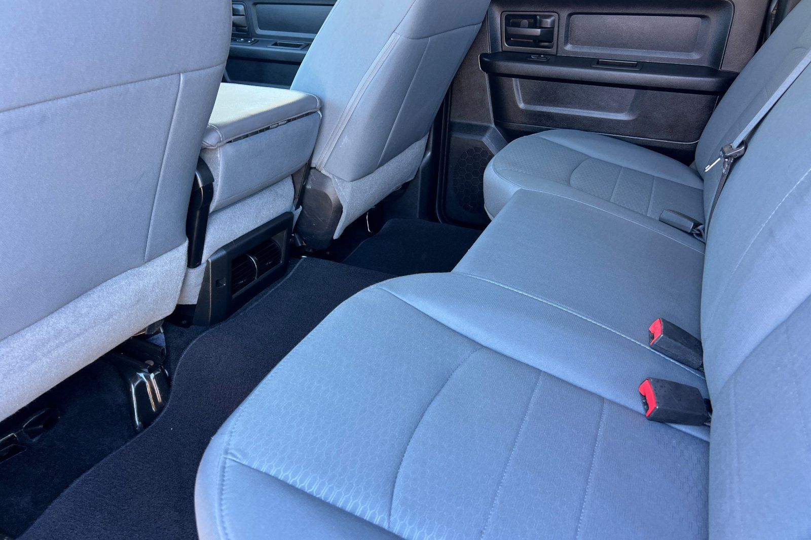 2015 RAM Ram 2500 Pickup Tradesman - Photo 12