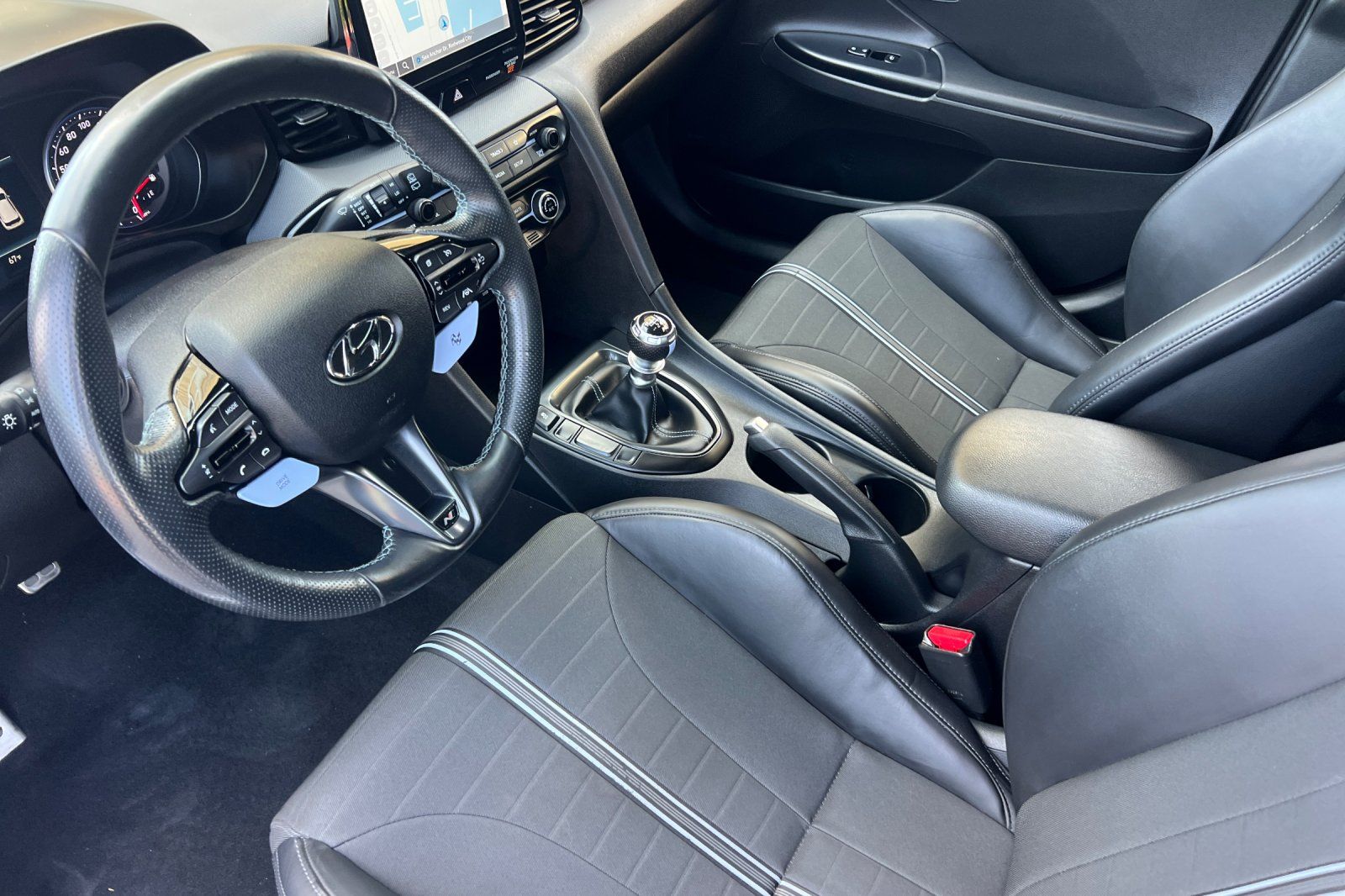 2022 Hyundai Veloster N - Photo 10