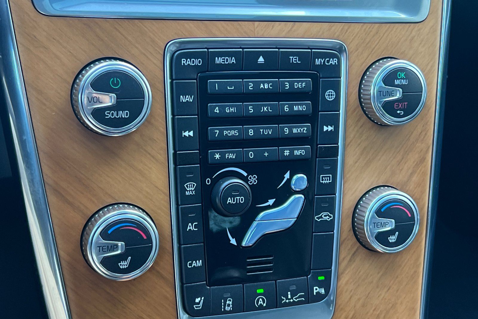 2017 Volvo XC60 T5 Inscription - Photo 19