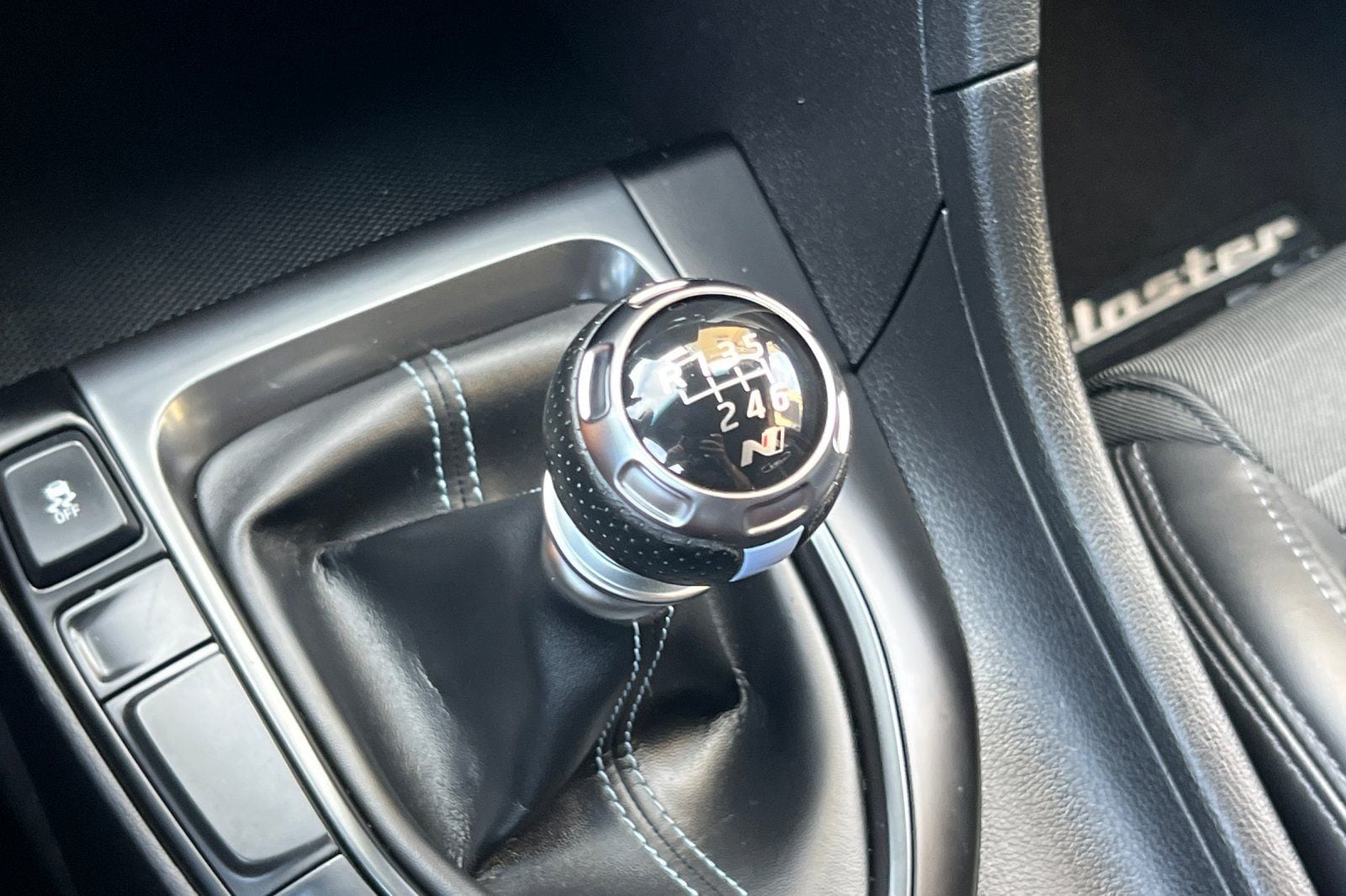 2022 Hyundai Veloster N - Photo 21