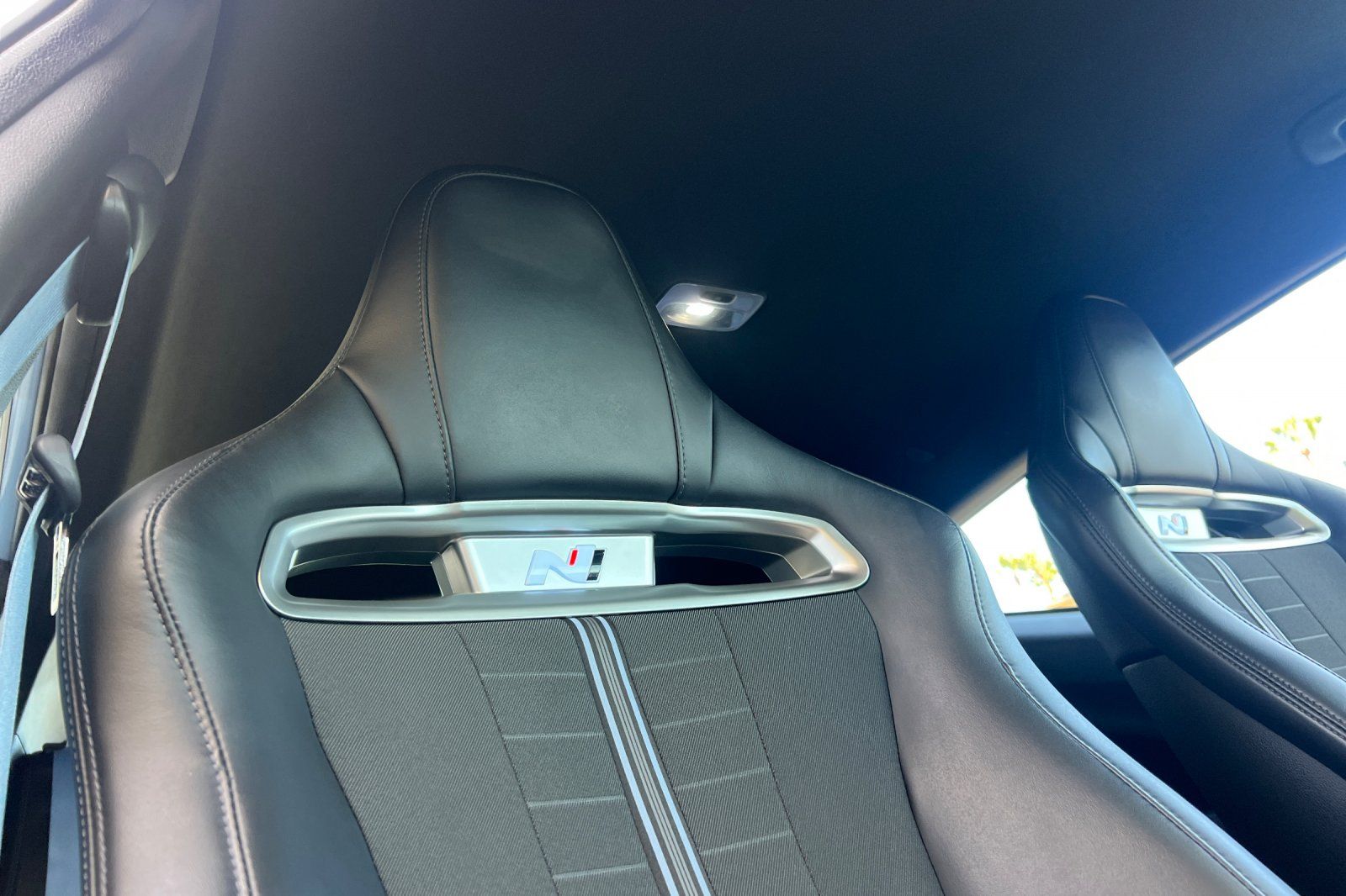 2022 Hyundai Veloster N - Photo 16