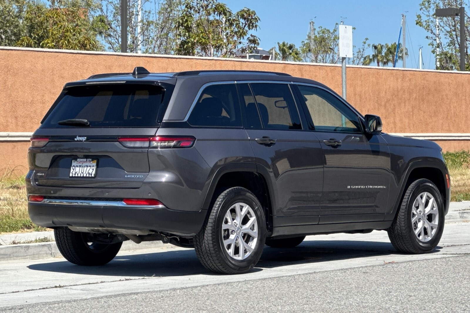2022 Jeep Grand Cherokee Limited photo 4