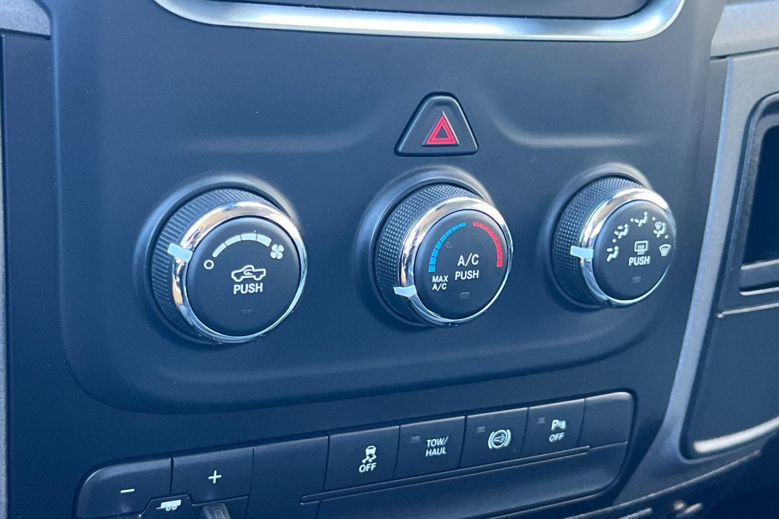 2015 RAM Ram 2500 Pickup Tradesman - Photo 19