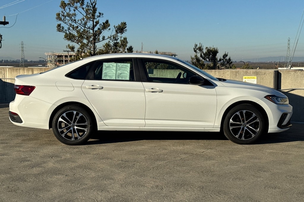 Certified 2025 Volkswagen Jetta 1.5T Sport Sedan
