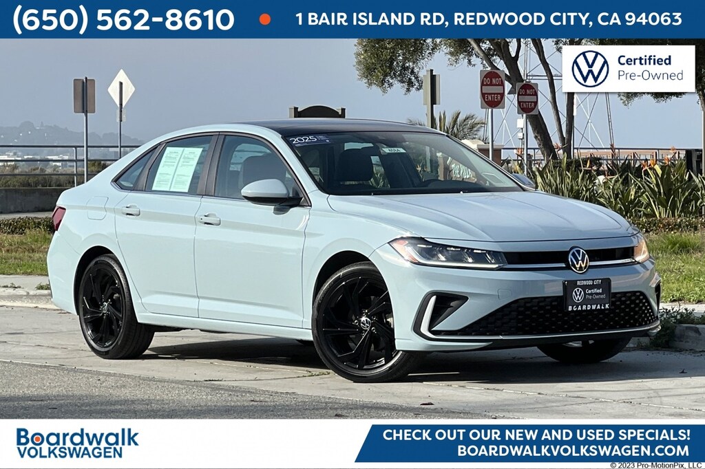 Certified 2025 Volkswagen Jetta 1.5T SE Sedan