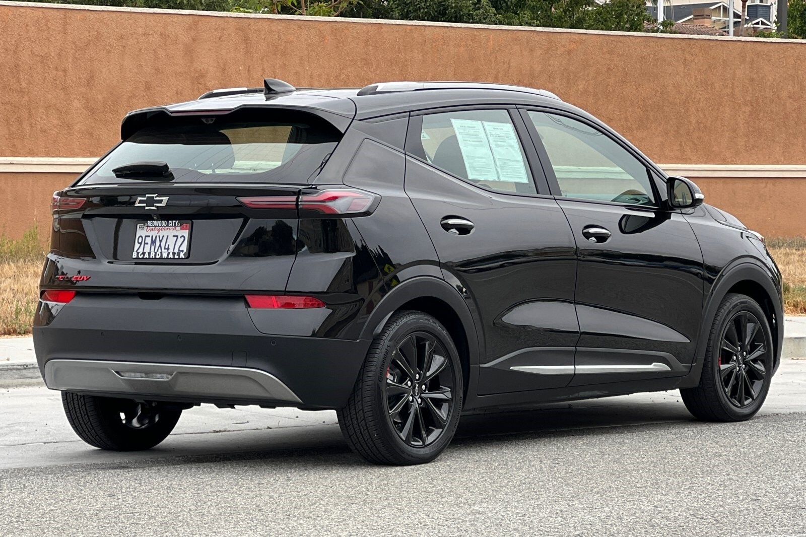 2023 Chevrolet Bolt EUV Premier photo 3