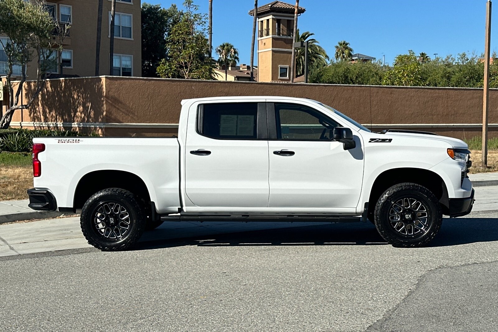 2024 Chevrolet Silverado 1500 LT Trail Boss photo 3