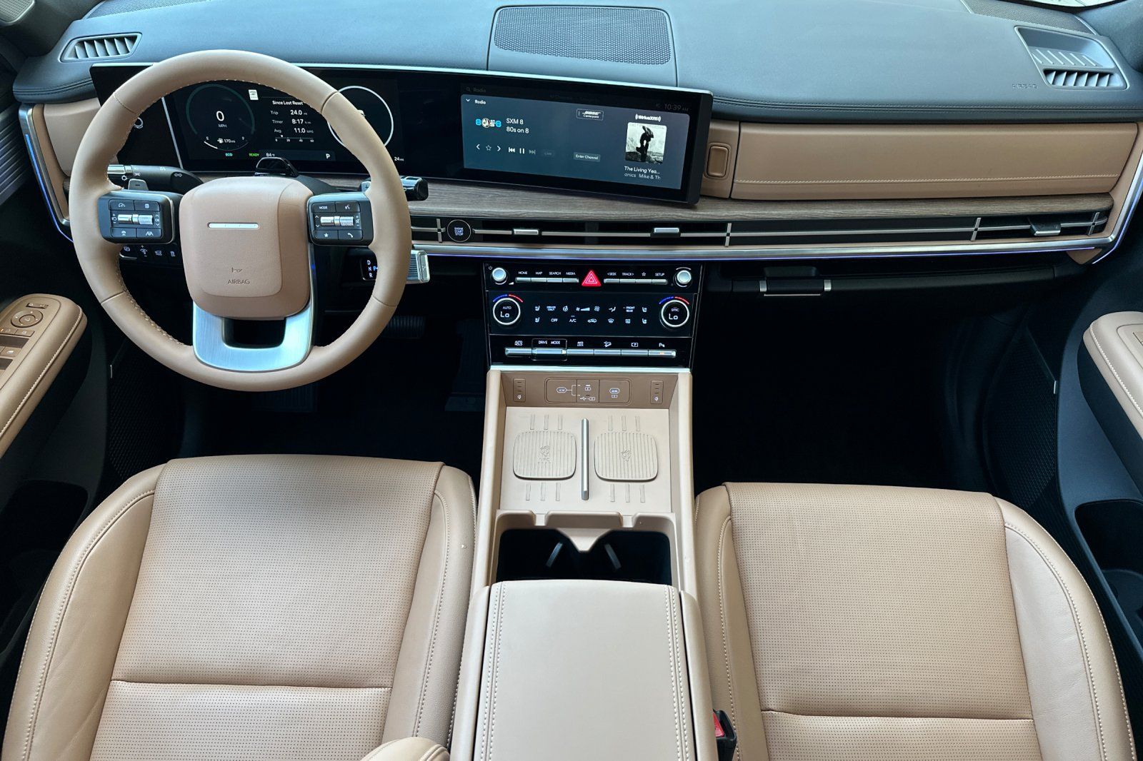 2026 Hyundai Santa Fe Limited - Photo 13