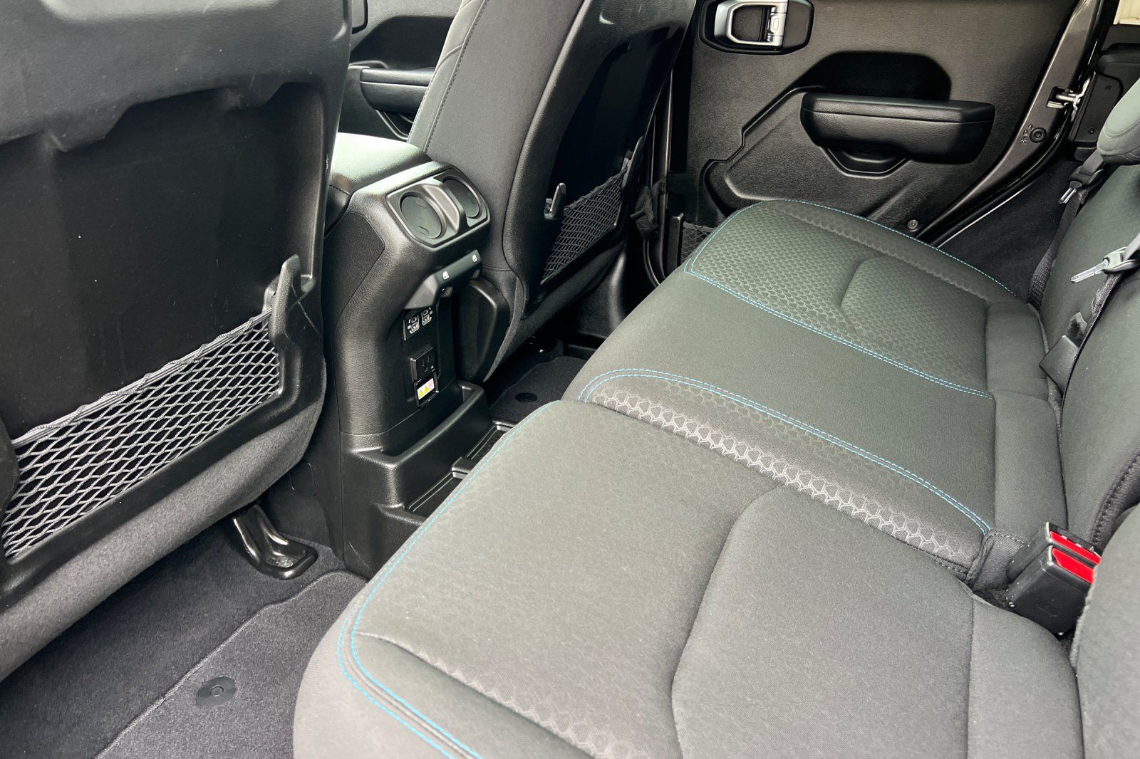 2025 Jeep Wrangler 4xe Rubicon 4XE - Photo 12